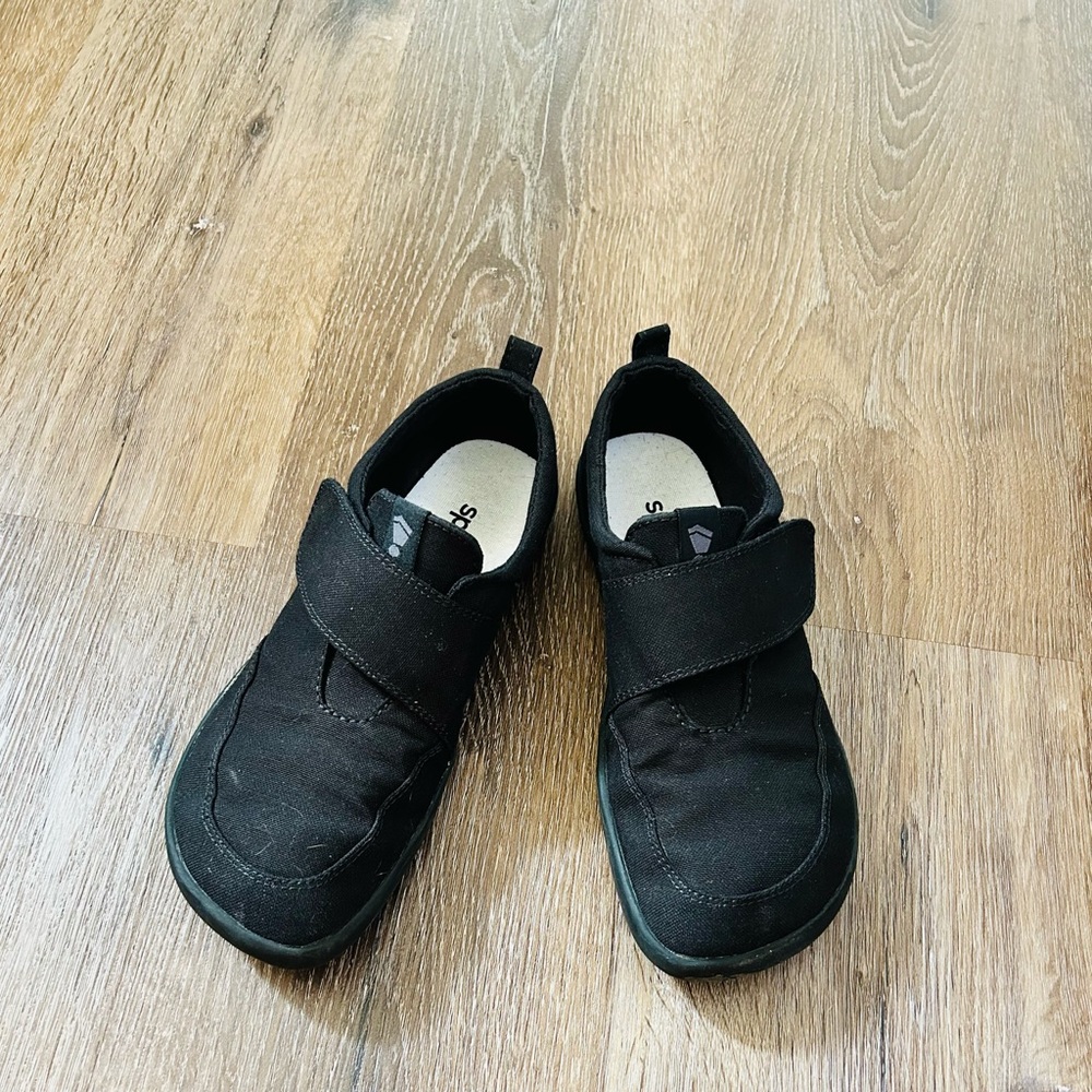 Splay barefoot shoes